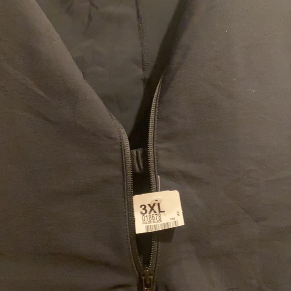 Leonisa - Picture 8 of 11